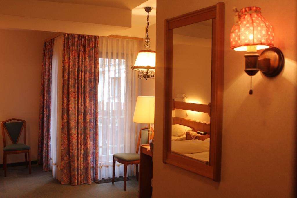סנט גורסהאוזן Pohl'S Rheinhotel Adler מראה חיצוני תמונה