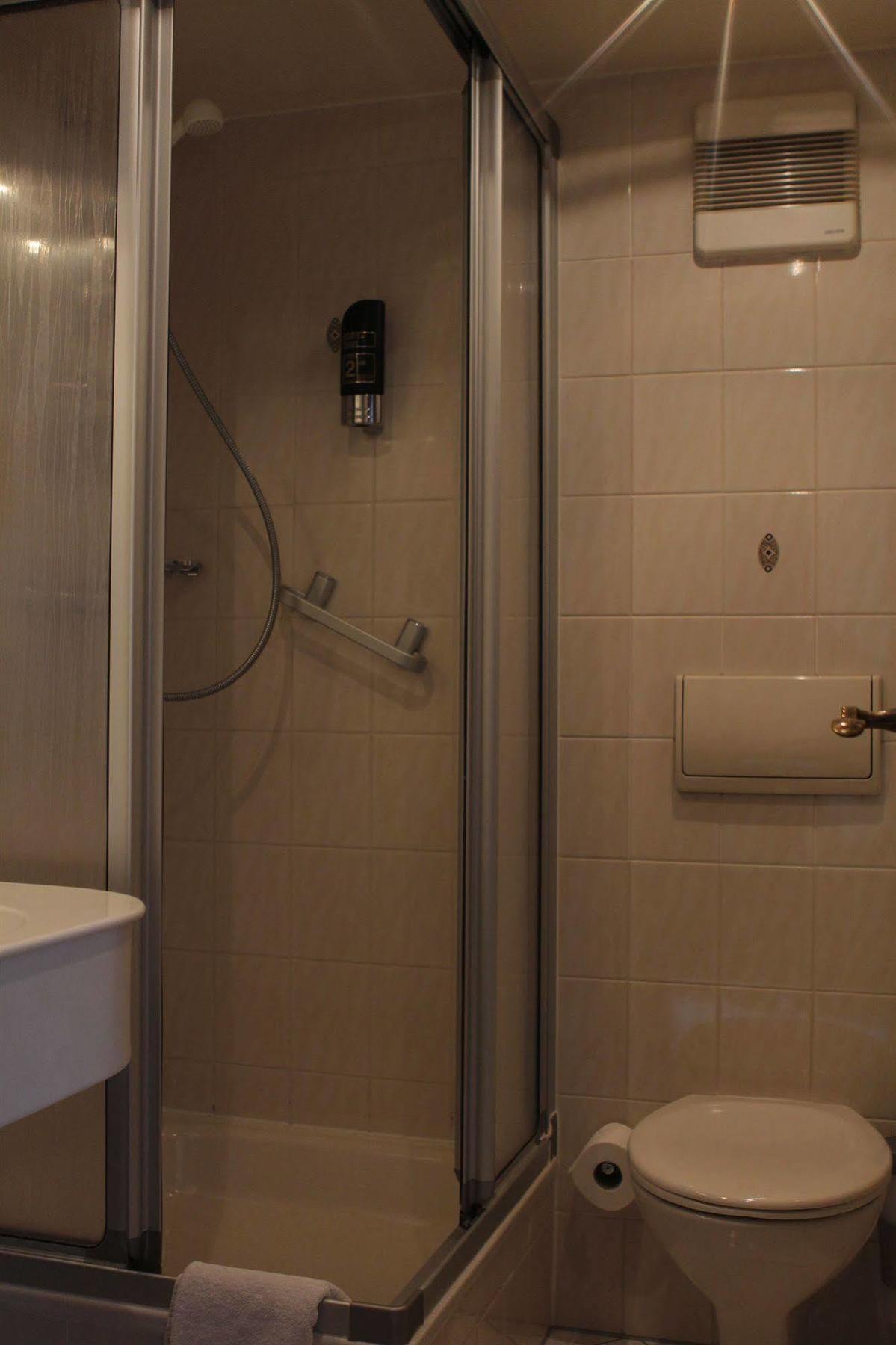 סנט גורסהאוזן Pohl'S Rheinhotel Adler מראה חיצוני תמונה