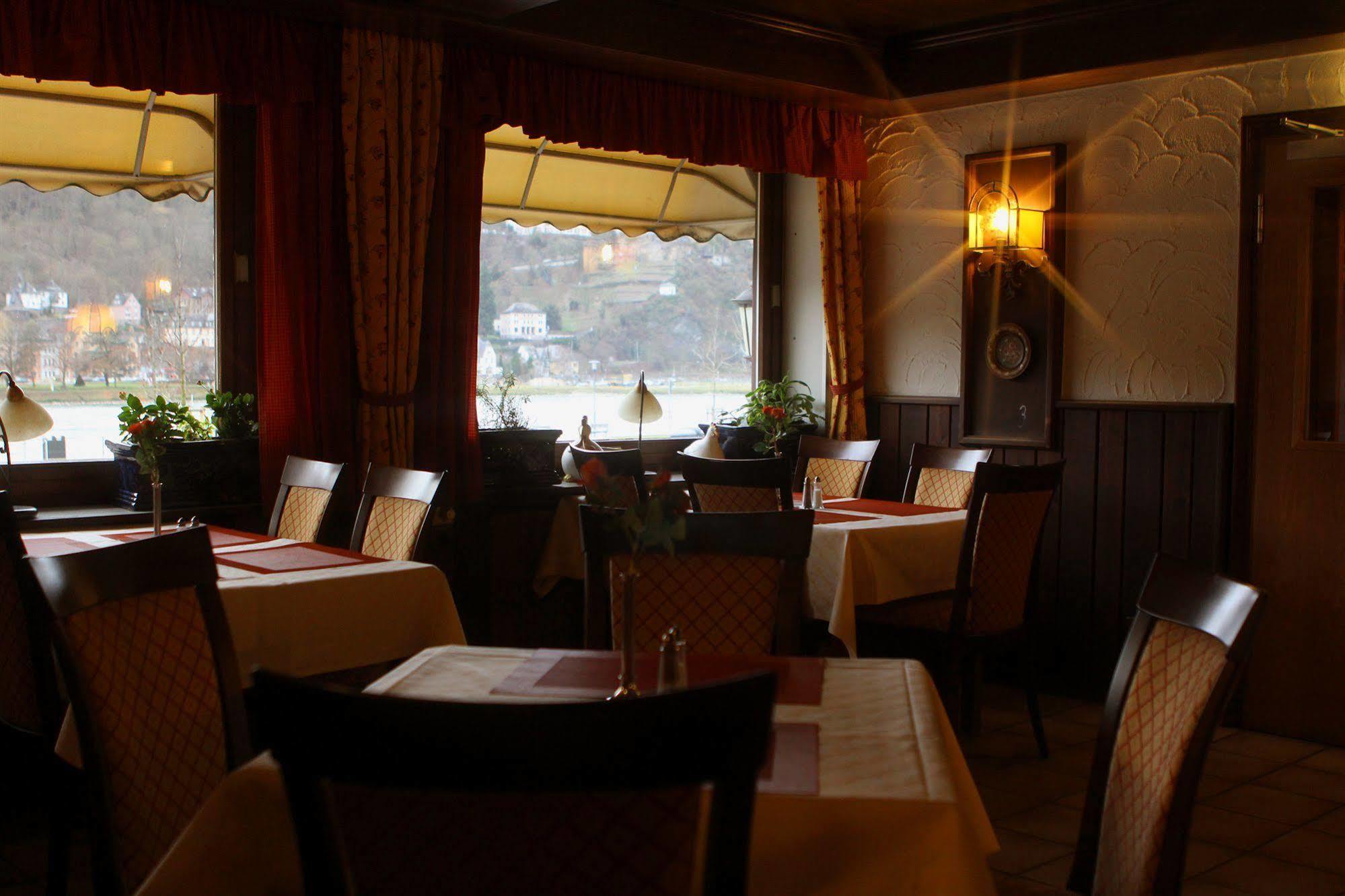 סנט גורסהאוזן Pohl'S Rheinhotel Adler מראה חיצוני תמונה